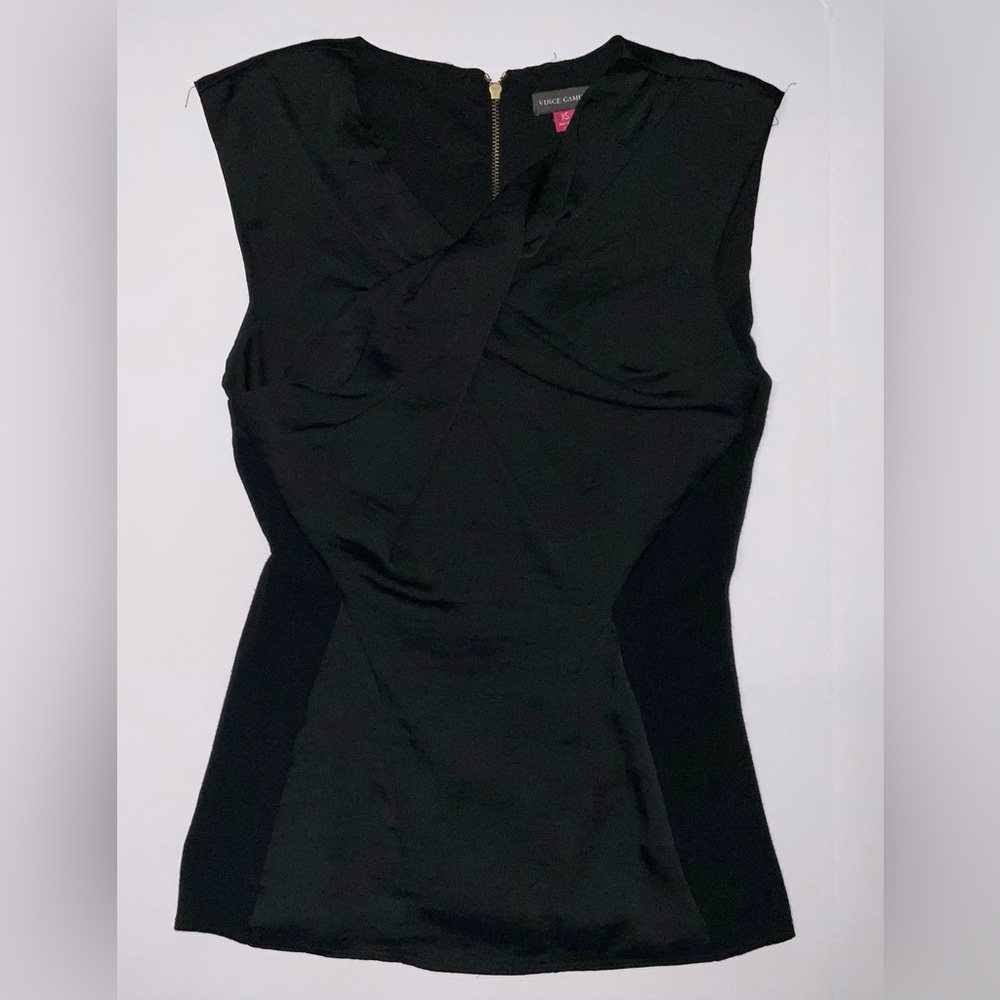 Vince Camuto black top